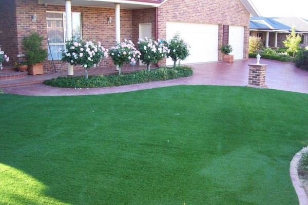 Rose flower artificial grass