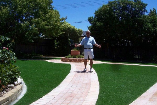 Leisure lawns artificial grass 7