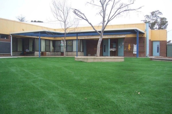 Dry wood artificial grass